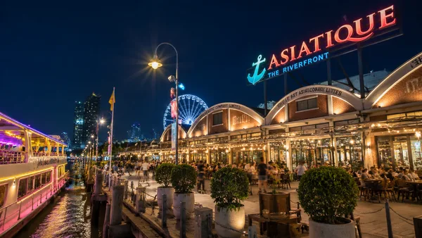 Asiatique The Riverfront