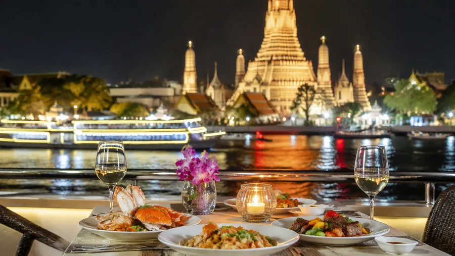 The Ultimate Guide to Chao Phraya Dinner Cruises
