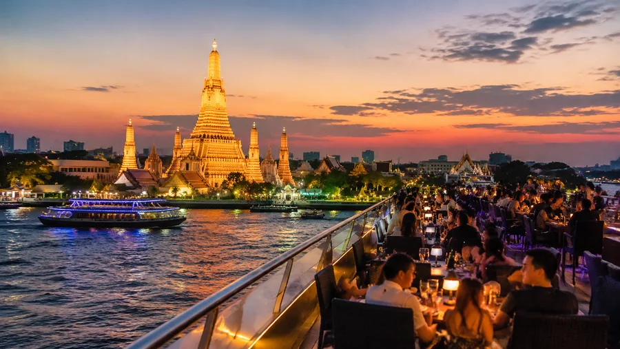 The Ultimate Guide to Chao Phraya Dinner Cruises